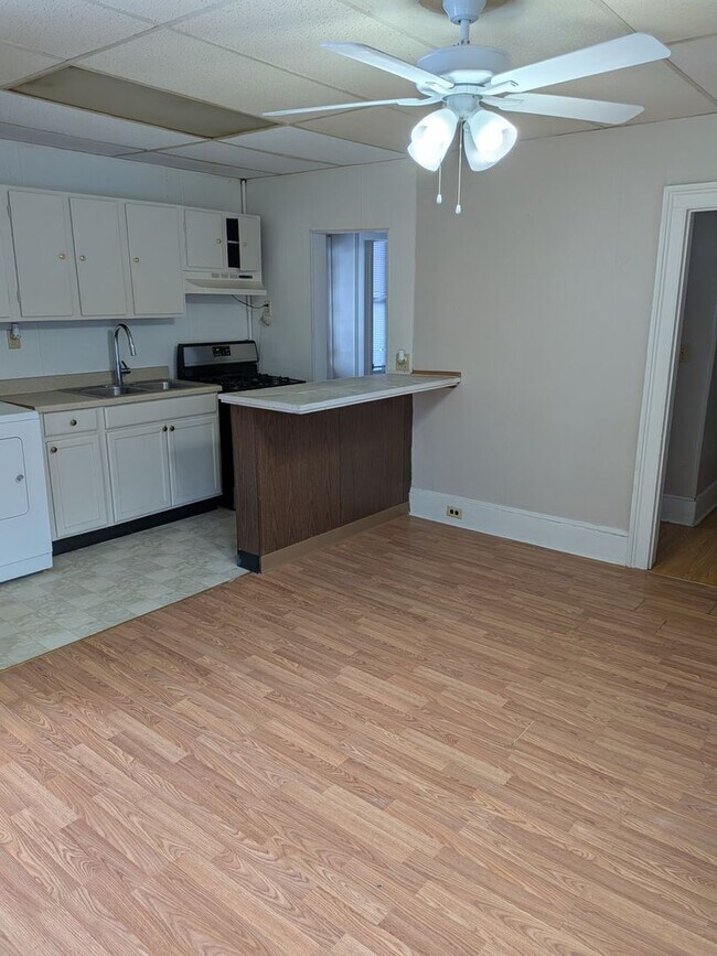 Foto del edificio - 1106-1108 Gibbson MGMT