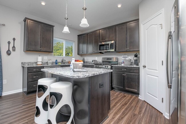 Building Photo - Brand new construction in well-kept HOA community.