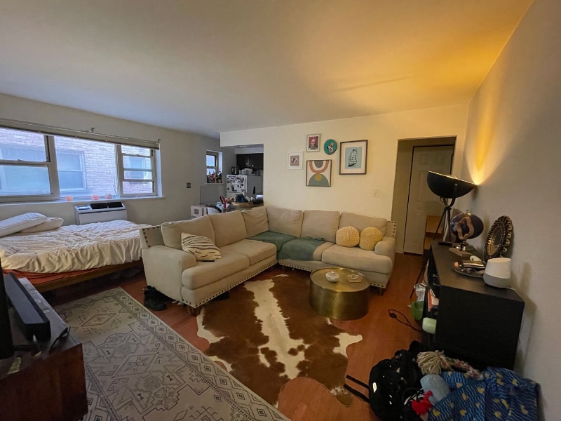 Photo - 535 W Briar Pl (Chicago, IL)