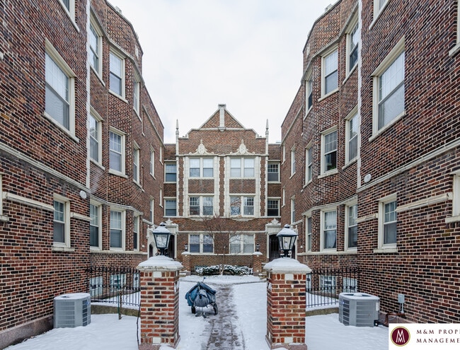 Building Photo - 1000 - 1010 North Blvd