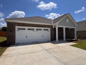 Building Photo - 28 Coolidge Dr