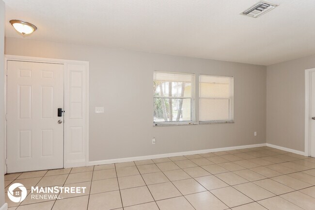 Building Photo - 5031 Royal Palm Beach Blvd