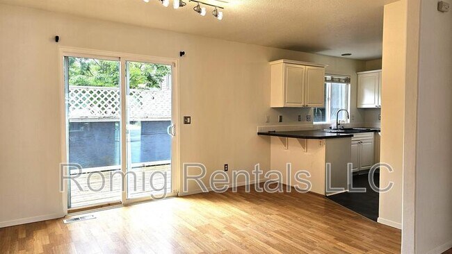 Foto del edificio - 6709 NE 55th St