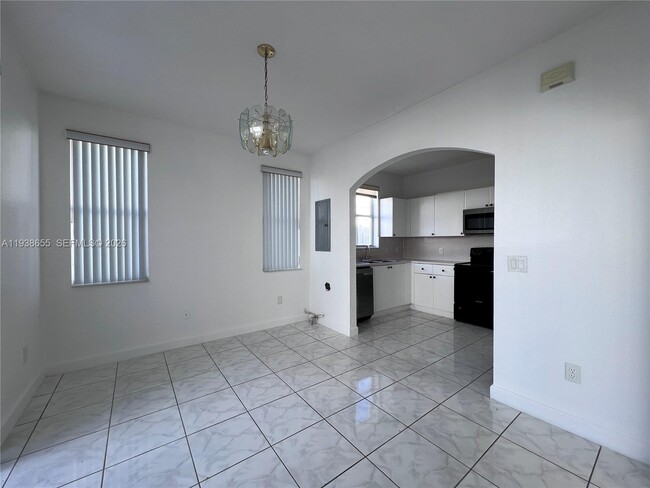 Foto del edificio - 15549 SW 40th St