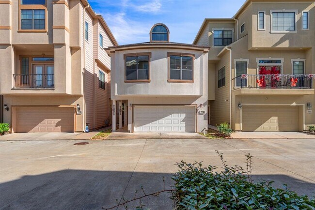 Building Photo - 3418 Clearview Villa Way