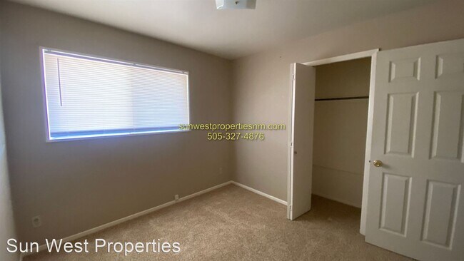 Building Photo - 3 br, 1.5 bath House - 1509 N. Carlton