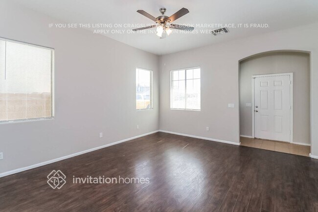 Building Photo - 22008 W Hadley St