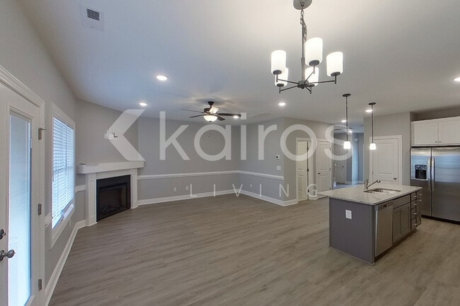 Building Photo - 3705 Oak Leaf Wy