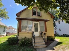 Building Photo - 1842 4th St