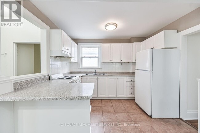 Photo du bâtiment - 1237 Glencairn Ave