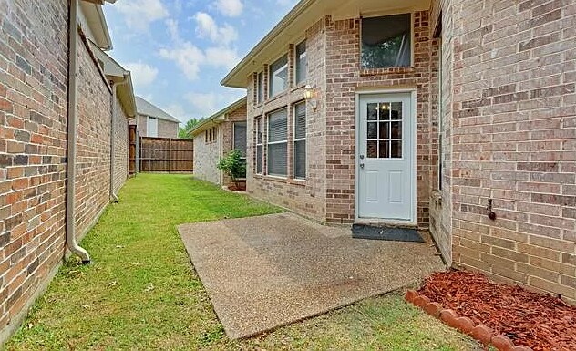 Building Photo - 5640 Hidden Creek Ln