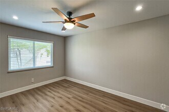Building Photo - 707 Neapolitan Way