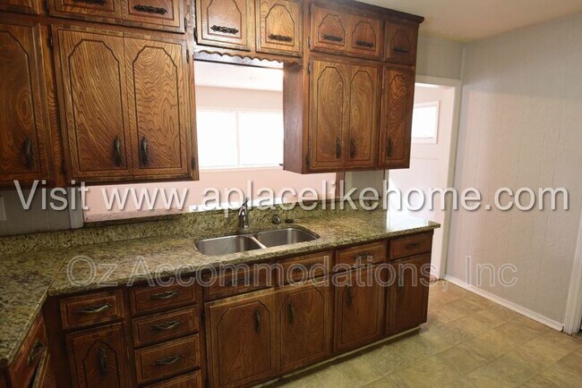 Foto del edificio - 8918 E 74th St