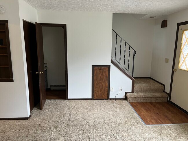 Foto del edificio - 224 Lindale Ave