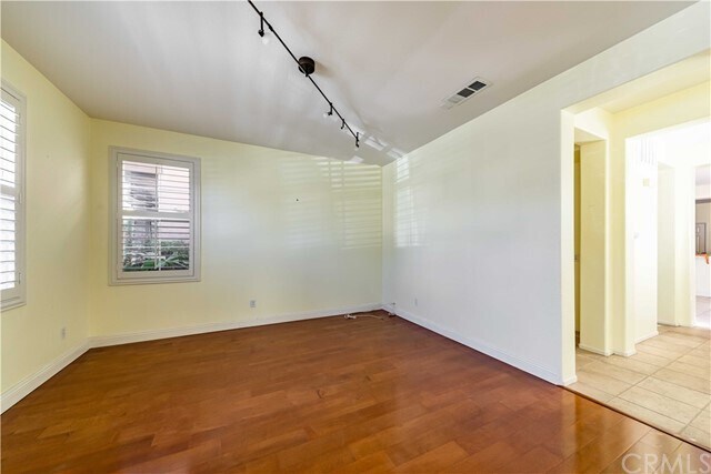 Foto del edificio - 28964 Newport Rd