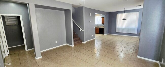 Foto del edificio - 587 S Buena Vista Ct