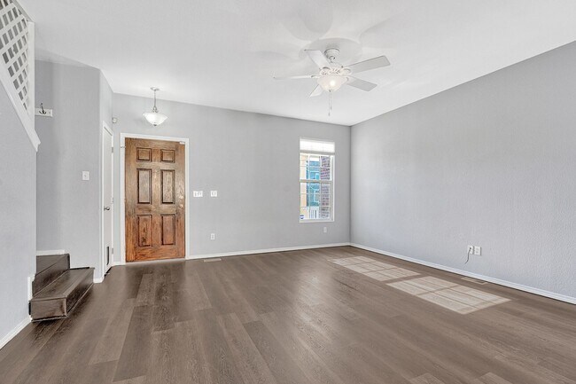 Building Photo - 10574 Country Park Point