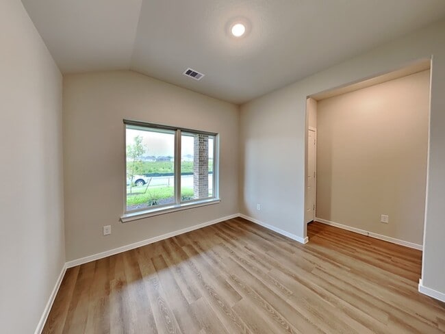 Foto del edificio - 17331 Roxboro Ln
