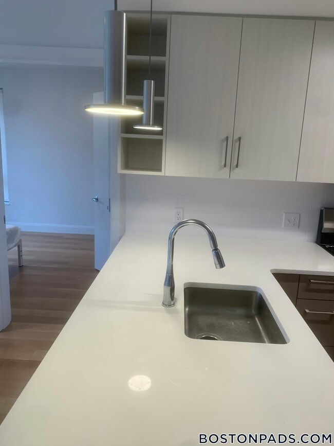 Foto del edificio - 150 Camden St