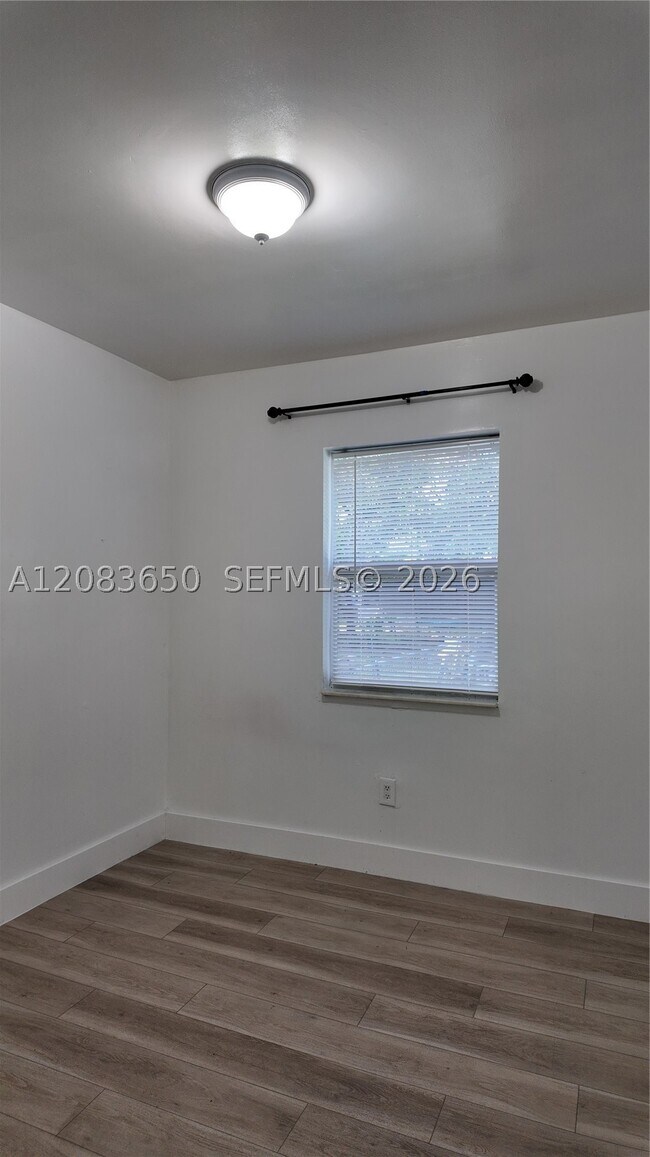 Building Photo - 2027 NW 91st St