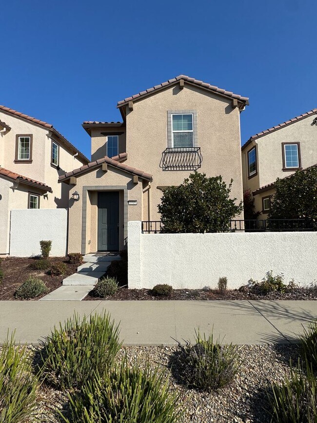 Foto del edificio - 3 Bed / 2.5 Bath Solar Home with Patio – Roseville – Available Now SEE VIDEO