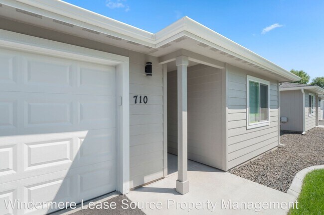 Foto del edificio - 3 br, 2 bath House - 710 N Jones Lane