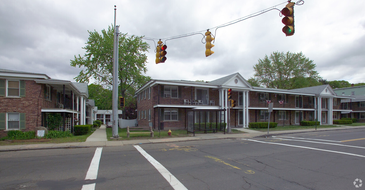 Building Photo - 48-86 Riverview Ter