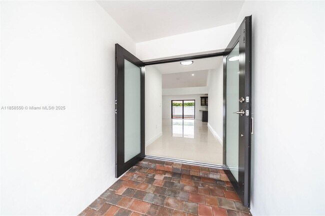 Foto del edificio - 1001 NW 127th Pl