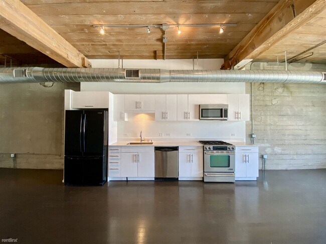 Foto del edificio - Studio, 1 bath Condo - Barker Block