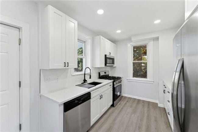 Foto del edificio - 233 E 19th Ave