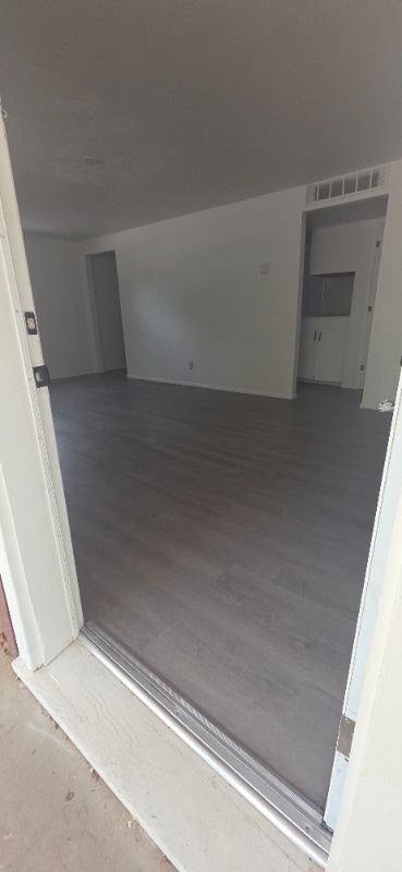 Building Photo - 105 A N Oliver Dr