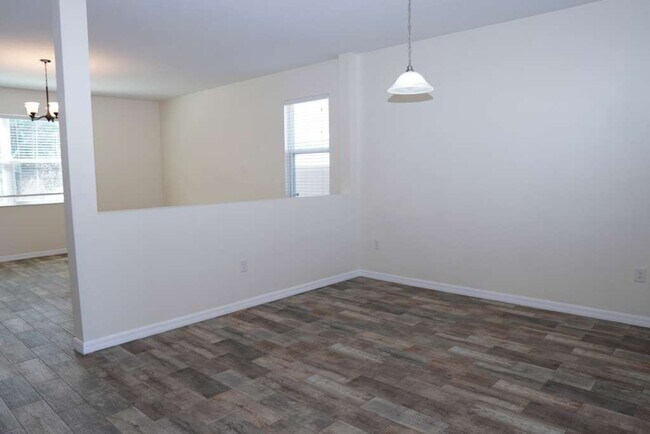 Foto del edificio - 2330 Avellino Ave