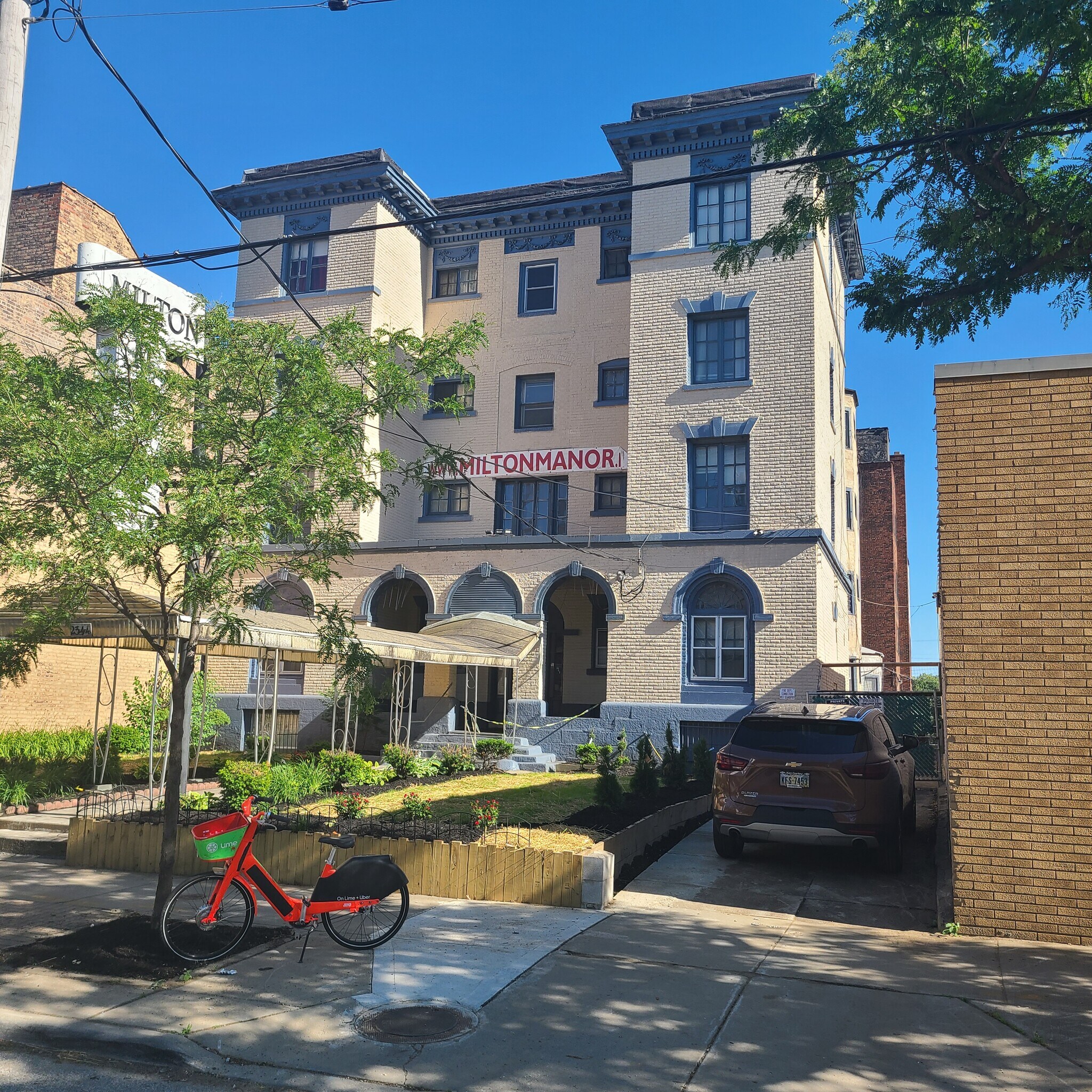 2344 Prospect Ave E Cleveland, OH 44115 – photo 2