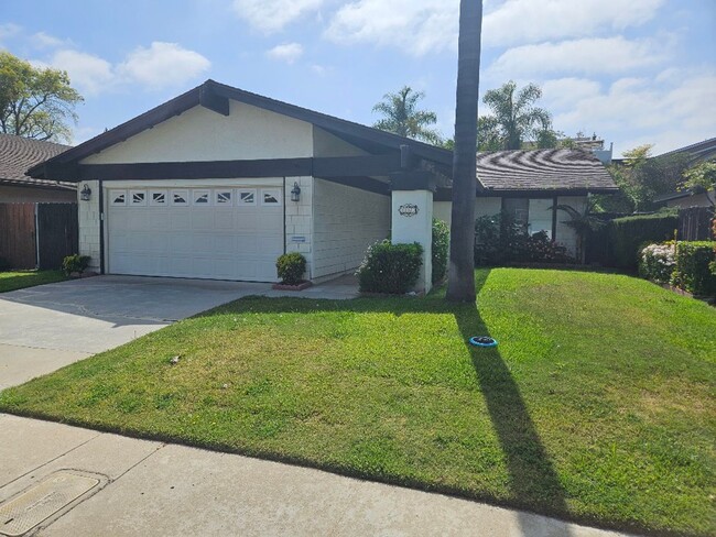 Building Photo - Beautiful 3 Bedroom - 2 Bathroom home in S...