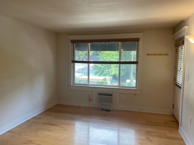 Foto del edificio - Walk to Old Town FoCo - 2bd 1ba Condo!