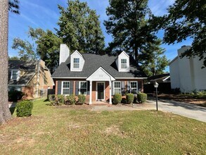 Building Photo - 351 Candlestick Way