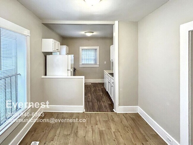 Building Photo - 57 17th Ct S