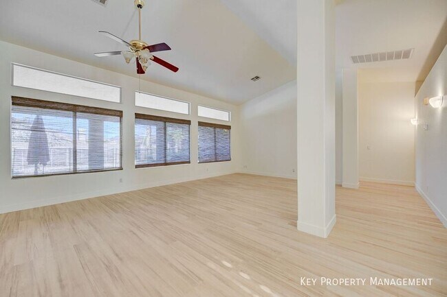 Foto del edificio - 1006 Winding Hill St