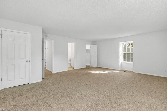 Building Photo - 1317 Gaineford Ct
