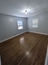 Building Photo - 460 22nd Ave NE
