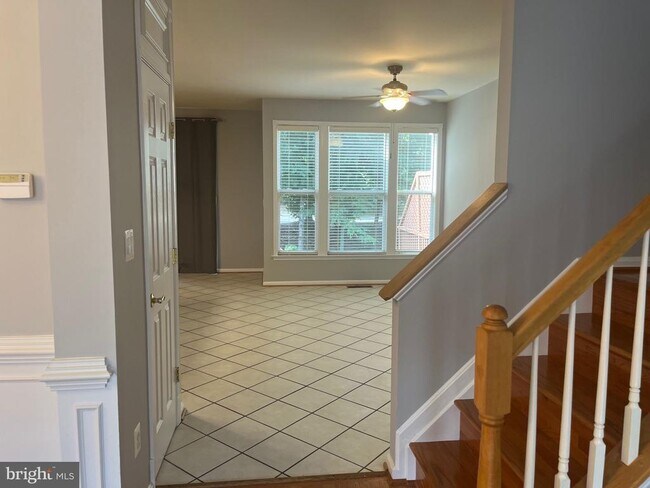 Foto del edificio - 47670 Loweland Terrace
