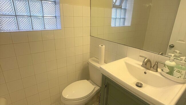 Foto del edificio - 5135 S Kenwood Ave
