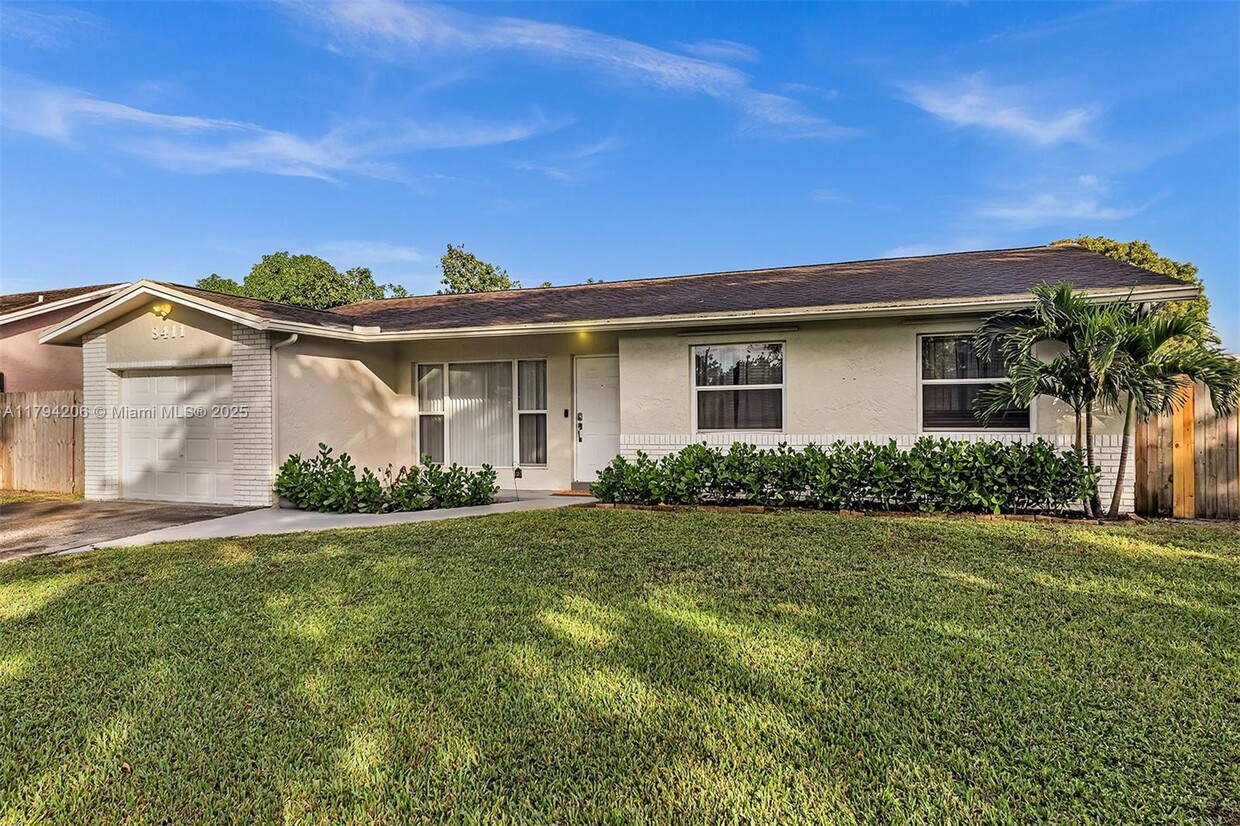 Primary Photo - 8411 NW 3rd St