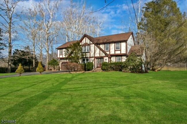 Building Photo - 619 Osio Ln