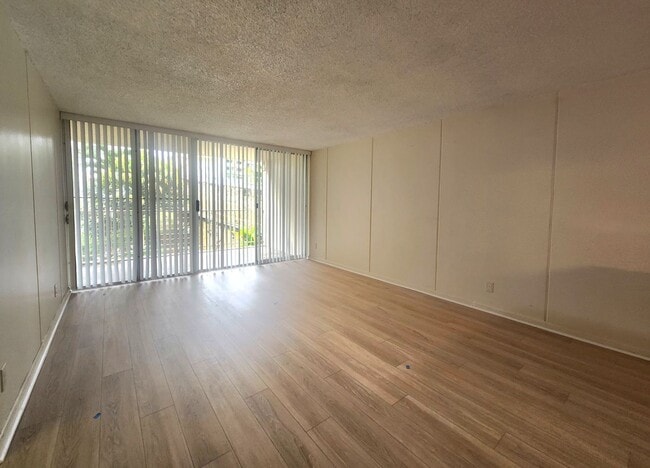 Photo - Northbrook-Melemanu in Waikalani Valley Apartment