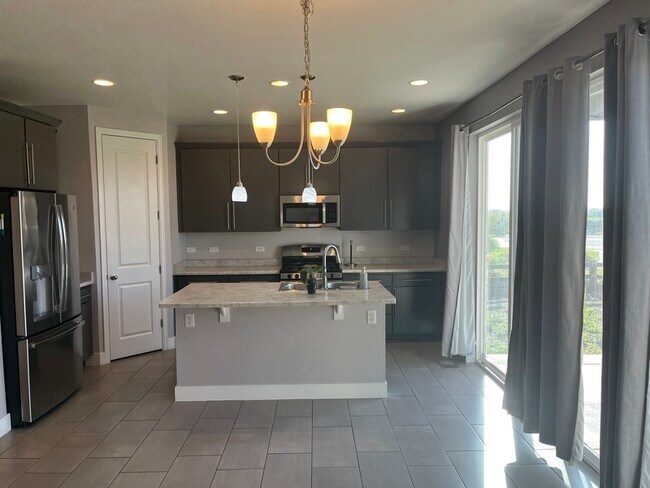 Foto del edificio - 4490 E 96th Pl