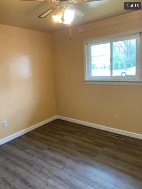 Building Photo - 1411 Custer St