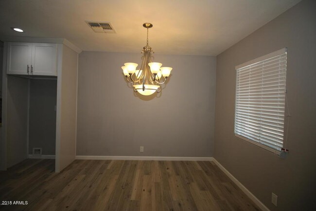 Foto del edificio - 1831 E Montebello Ave