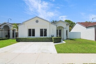 Building Photo - 14218 SW 103rd Terrace