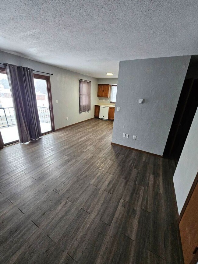 Building Photo - 400 3rd Ave SW